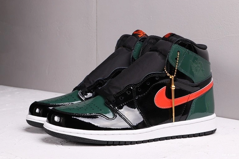 AV3905-038 “Friends Family” & High Air Jordan 1 x  SoleFly 1119